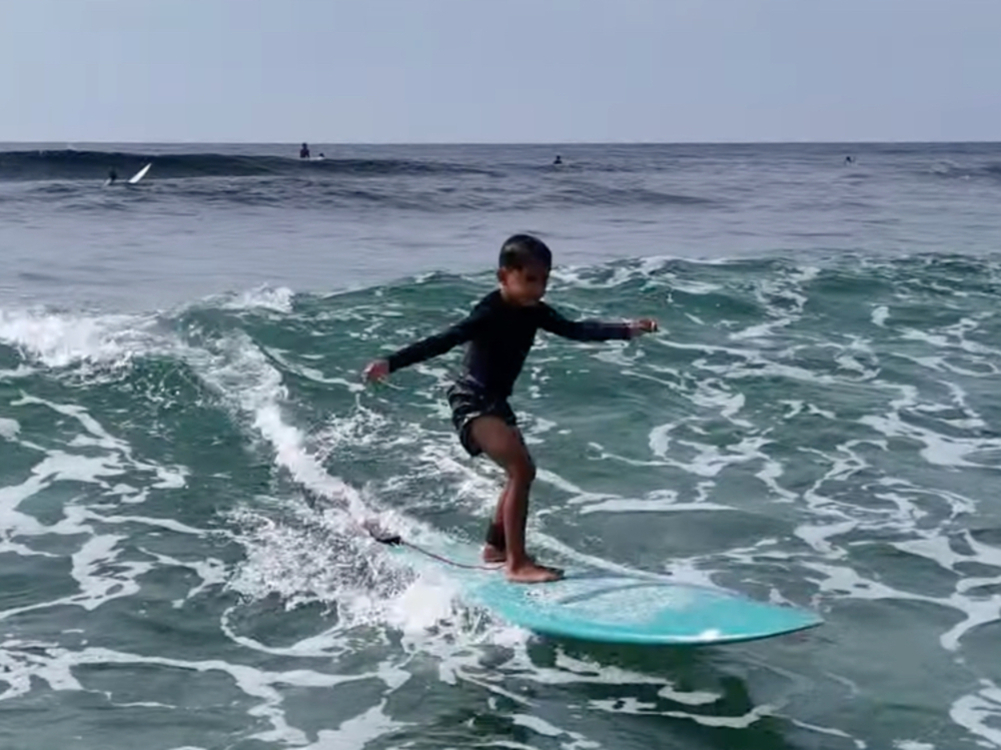 Beginner surf lessons Siargao